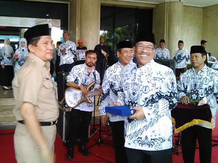 Pencarian PGRI Buleleng - Persatuan Guru Republik Indonesia Cabang Buleleng